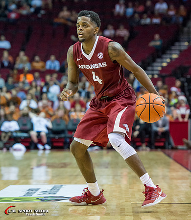NCAA Basketball 2016: Arkansas vs Texas DEC 17