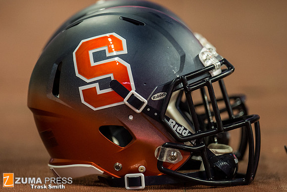 NCAA football 2013 - Texas Bowl: Minnesota vs Syracuse