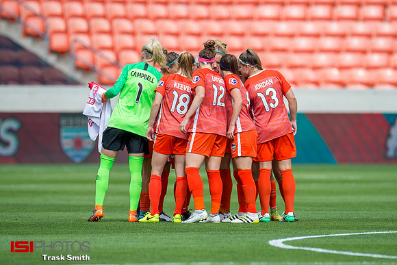 Houston Dash team huddle