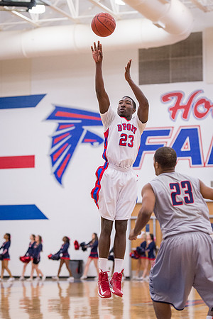 Basketball playoffs 2013 Ð the Brazosport Exporters defeat the Pearland Dawson Eagles 75-71.