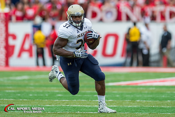 NCAA Football 2015: Navy Midshipmen vs Houston Cougars NOV 27
