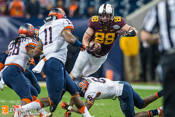 NCAA football 2013 - Texas Bowl: Minnesota vs Syracuse