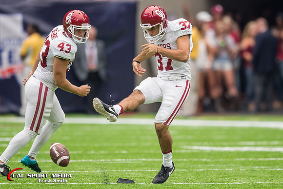 NCAA Football 2016: Advocare Texas Kickoff Houston vs Oklahoma SEP 03