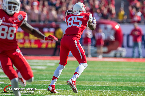 NCAA Football 2015: Temple Owls vs Houston Cougars DEC 05