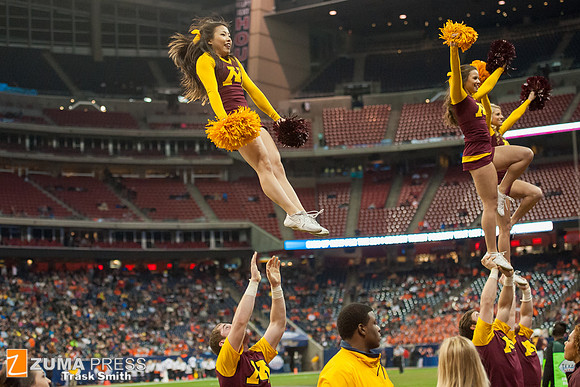 NCAA football 2013 - Texas Bowl: Minnesota vs Syracuse
