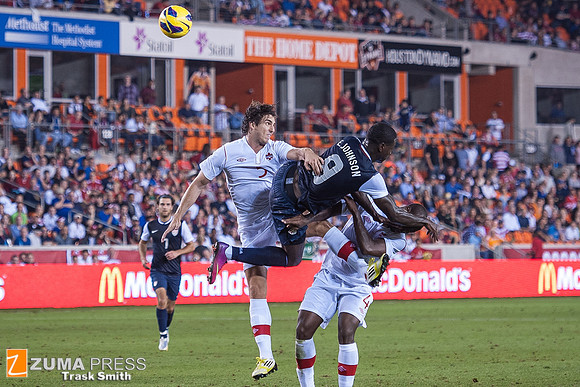 Soccer 2012 - USA and Canada tie 0-0