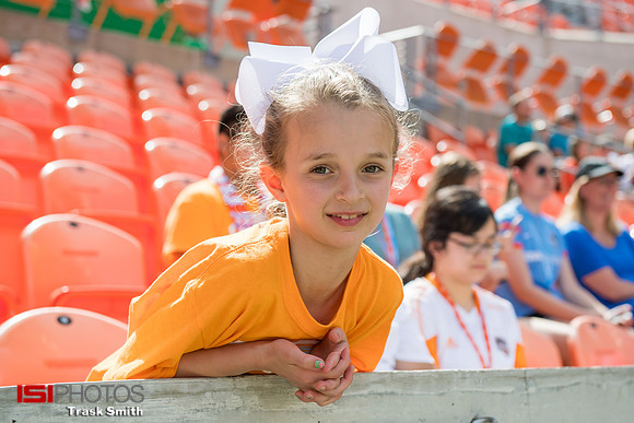 A Houston Dash fan