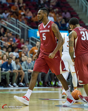 NCAA Basketball 2016: Arkansas vs Texas DEC 17