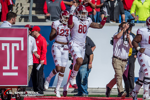 NCAA Football 2015: Temple Owls vs Houston Cougars DEC 05