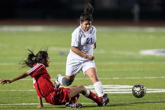 Soccer 2013 – the Angleton Ladycats defeat the El Campo Lady Birds 8-1.