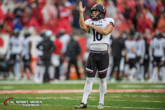 NCAA Football 2015: Cincinnati Bearcats vs Houston Cougars NOV 07