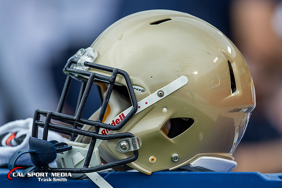 NCAA Football 2015: Navy Midshipmen vs Houston Cougars NOV 27