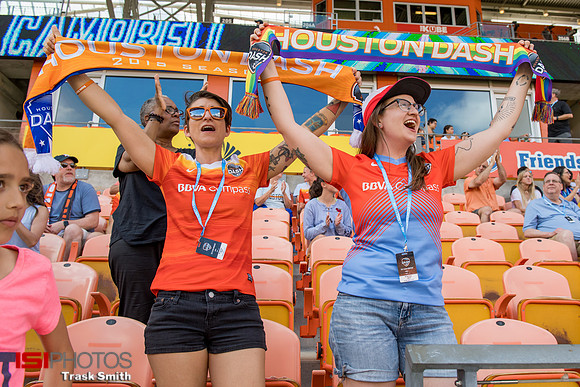 Houston Dash fans