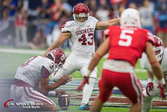 NCAA Football 2016: Advocare Texas Kickoff Houston vs Oklahoma SEP 03