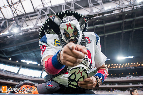 NFL 2015 - Houston Texans defeat New Orleans Saints 24-6.