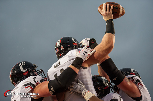 NCAA Football 2015: Cincinnati Bearcats vs Houston Cougars NOV 07