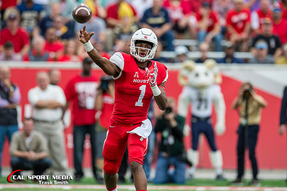 NCAA Football 2015: Navy Midshipmen vs Houston Cougars NOV 27