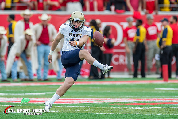 NCAA Football 2015: Navy Midshipmen vs Houston Cougars NOV 27