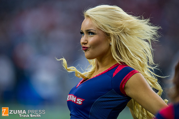 NFL 2015 - Houston Texans defeat New Orleans Saints 24-6.