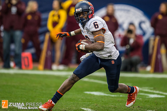 NCAA football 2013 - Texas Bowl: Minnesota vs Syracuse