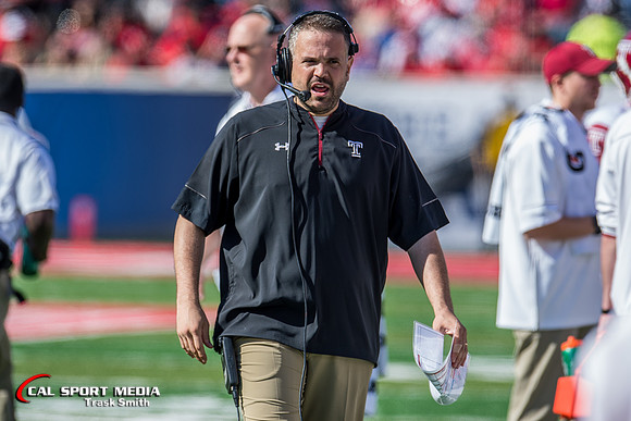 NCAA Football 2015: Temple Owls vs Houston Cougars DEC 05