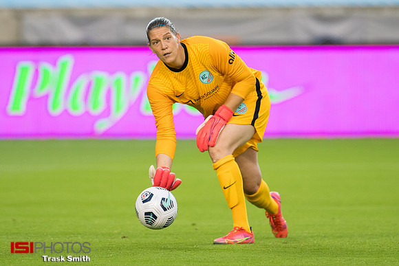 Nicole Barnhart