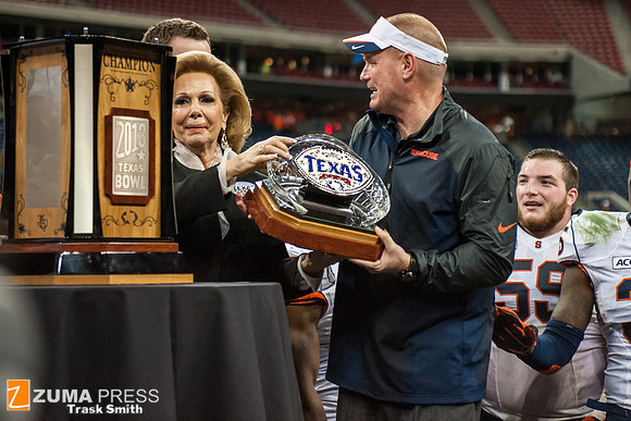 NCAA football 2013 - Texas Bowl: Minnesota vs Syracuse