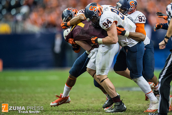 NCAA football 2013 - Texas Bowl: Minnesota vs Syracuse