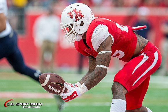 NCAA Football 2015: Navy Midshipmen vs Houston Cougars NOV 27