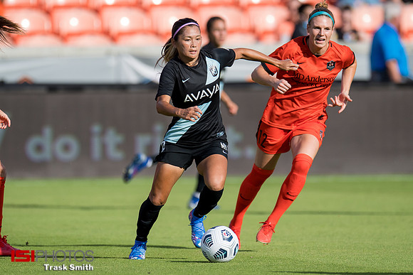 Nahomi Kawasumi, Veronica Latsko