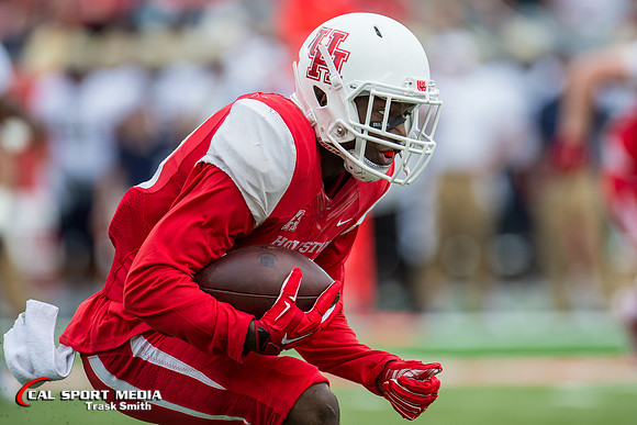 NCAA Football 2015: Navy Midshipmen vs Houston Cougars NOV 27