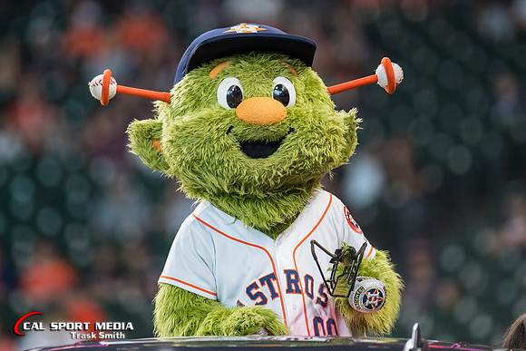 MLB 2018: Indians vs Astros MAY 19