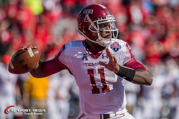NCAA Football 2015: Temple Owls vs Houston Cougars DEC 05