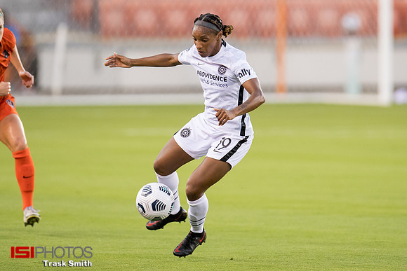 Crystal Dunn