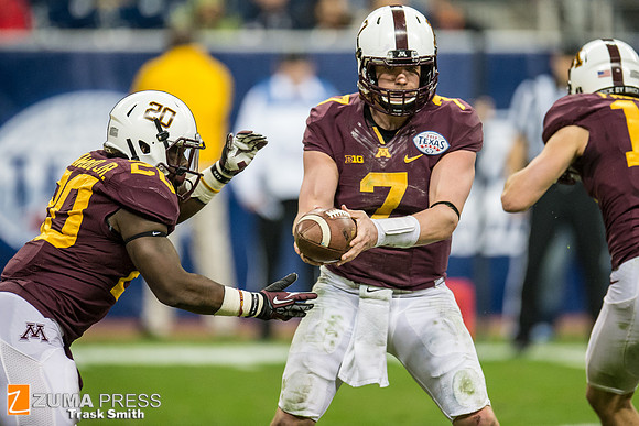 NCAA football 2013 - Texas Bowl: Minnesota vs Syracuse