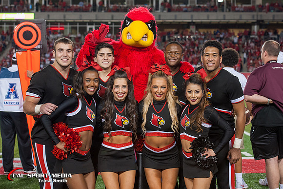 NCAA Football 2016: Louisville vs Houston NOV 17