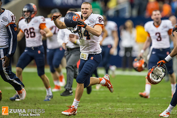 NCAA football 2013 - Texas Bowl: Minnesota vs Syracuse