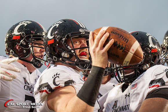 NCAA Football 2015: Cincinnati Bearcats vs Houston Cougars NOV 07