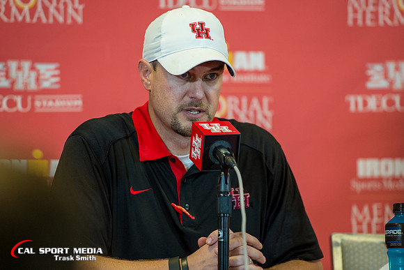 NCAA Football 2015: Navy Midshipmen vs Houston Cougars NOV 27