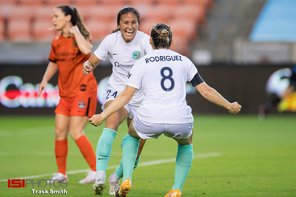 Taylor Leach, Amy Rodriguez