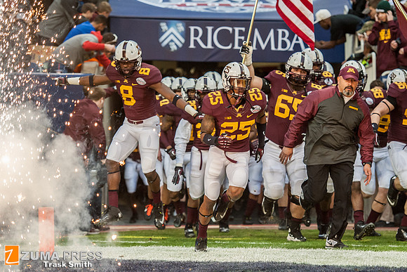 NCAA football 2013 - Texas Bowl: Minnesota vs Syracuse