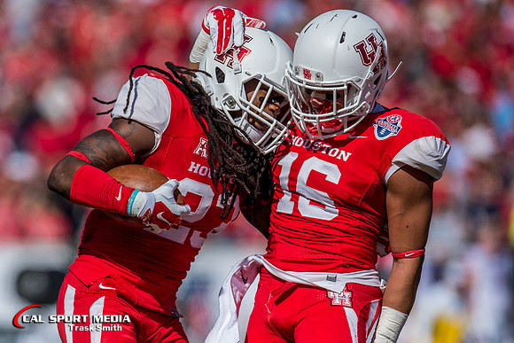 NCAA Football 2015: Temple Owls vs Houston Cougars DEC 05